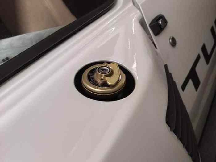 Renault 5 maxi turbo lebozec le bozec bouchon de réservoir de carburant avec serrure et clé 4