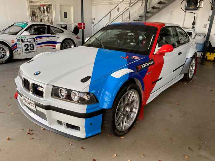 Voiture de rallye BMW E36 M3 3,2 litres à vendre 0