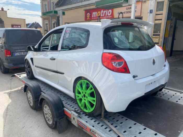 Clio cup X85 2