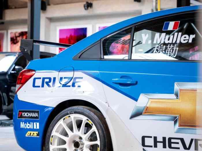 Chevrolet Cruze RML YVAN MULLER WTCC WORLD CHAMPION 2010 2