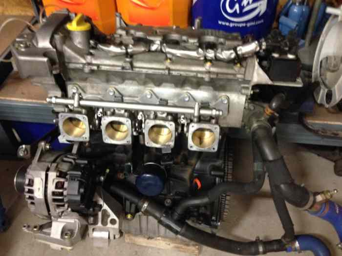 Clio RS2 F4R Engine