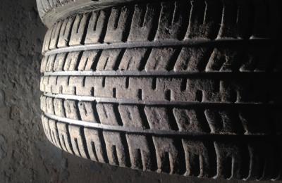 Vend 2 pneus michelin P2B en 15 2