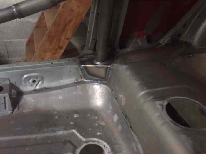 Caisse 205 GTI arceaux MATTER 3