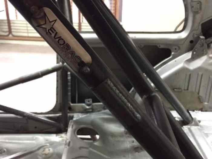 Caisse 205 GTI arceaux MATTER 5