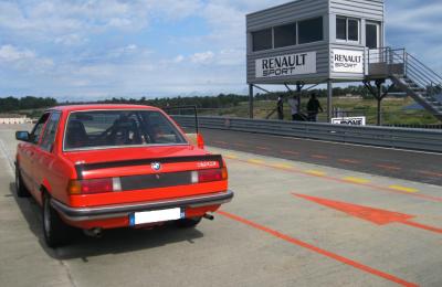 BMW 323i e21 4