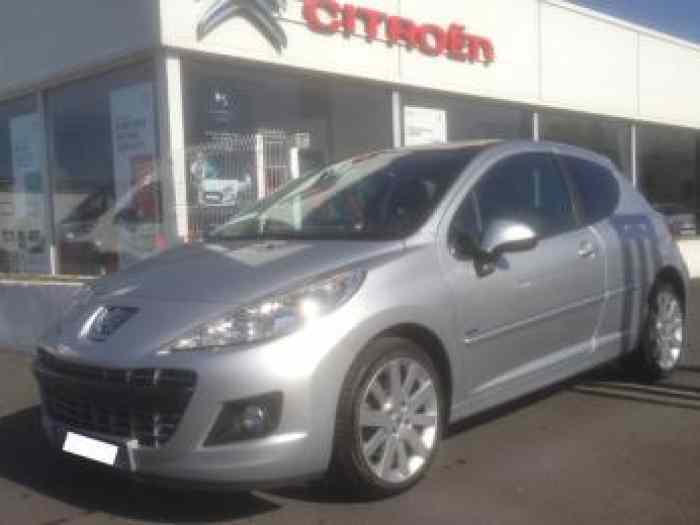 Peugeot 207 sportium hdi 115 3p - 7 990 € 0