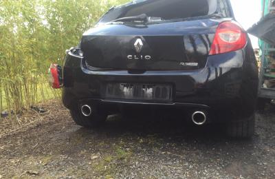 Clio RS de route accidentée 0