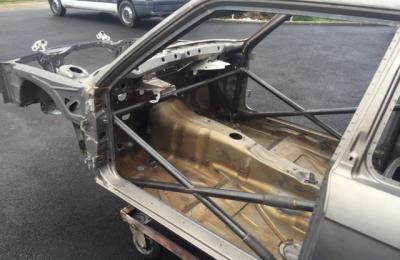 Caisse nue BMW E30 arceau MATTER 1