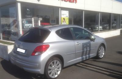Peugeot 207 sportium hdi 115 3p - 7 990 € 3