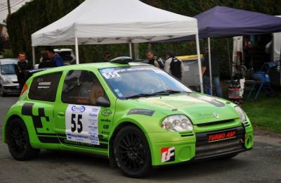 CLIO 2 RS TYPE S1600 accidentée 0