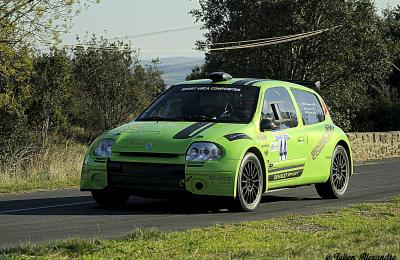 CLIO 2 RS TYPE S1600 accidentée 2
