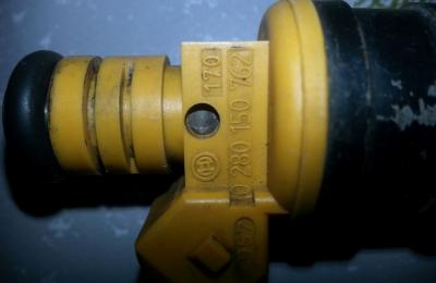 Vend Injecteurs 205 gti 1.9