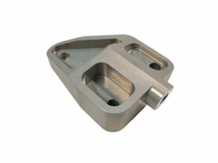 Support alternateur Clio grA 1