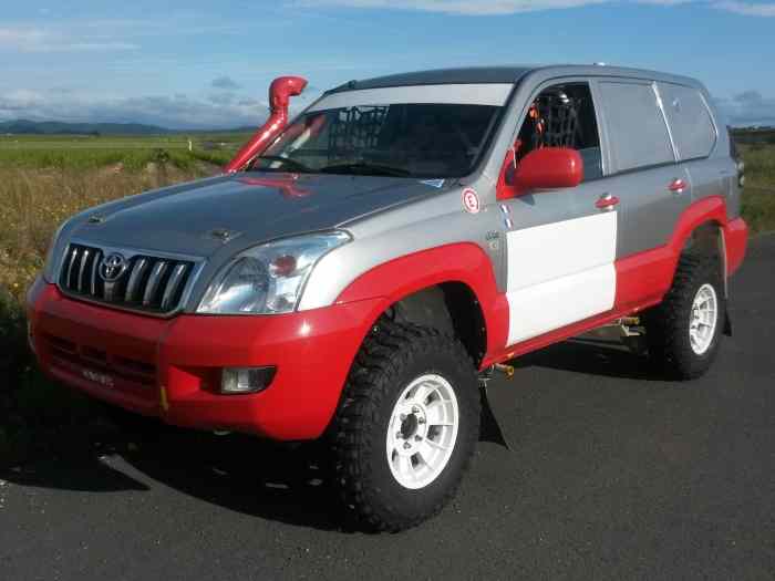 TOYOTA LAND CRUISER KDJ 120 T2 RALLYE RAID 0