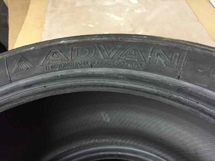 4 Pneus Slicks Circuit YOKOHAMA A005 240 640 17 1