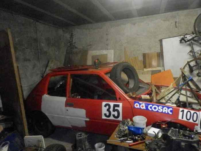 205 GTI F2000/13 accidentée  +caisse soudée+pieces 2