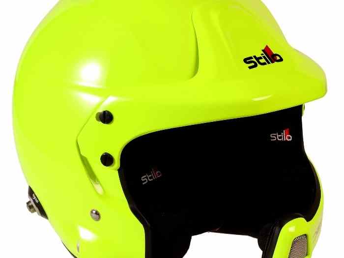 AM2C RACING distributeur STILO vous propose les casques de couleur jaune fluo 3