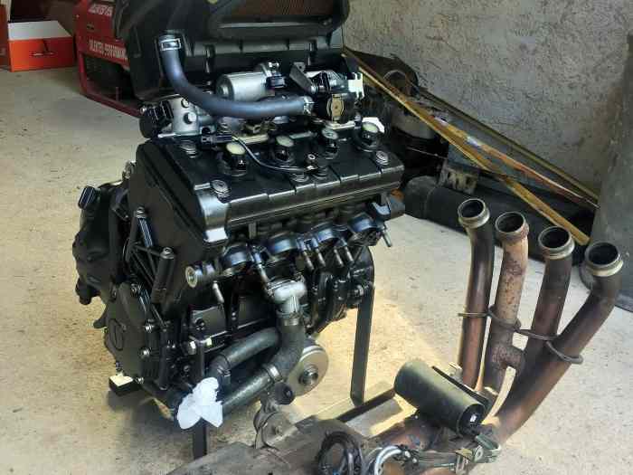 Moteur yamaha r6 2010/2011 complet 1