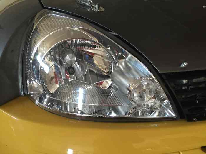 phares pour Renault Clio S1600. 1