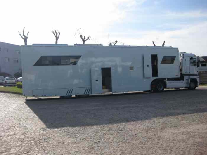 semi-remorque Habitation plus transport des vehicules rally 4
