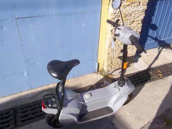 SCOOTER ELECTRIQUE  MZ 