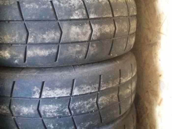 lots de pneus 14 et jantes saxo toulouse + 106 s16 4