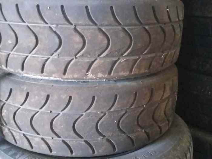 lots de pneus 14 et jantes saxo toulouse + 106 s16 5