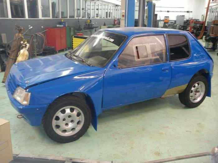 Peugeot 205 Gti 1984 f2.13 VENDUE 0