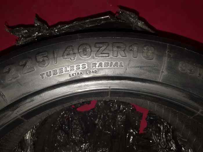 Pneus Dmack 18 neuf 1