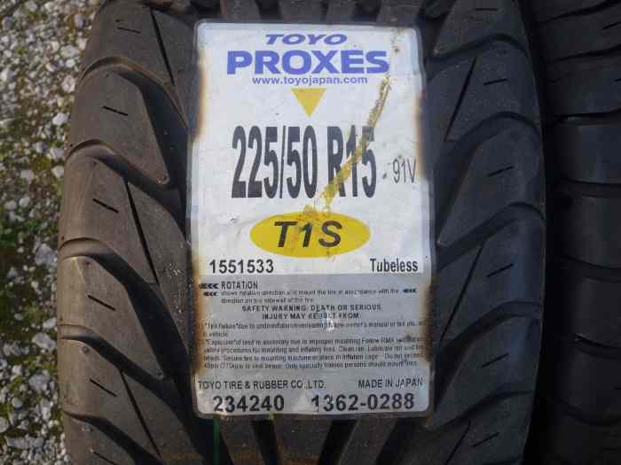pneu toyo 225/50/15