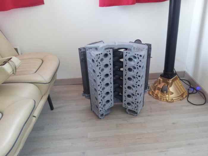 Pour décoration haut moteur V12 BMW 4