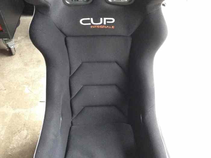 Baquet Turn One Cup Integral 0