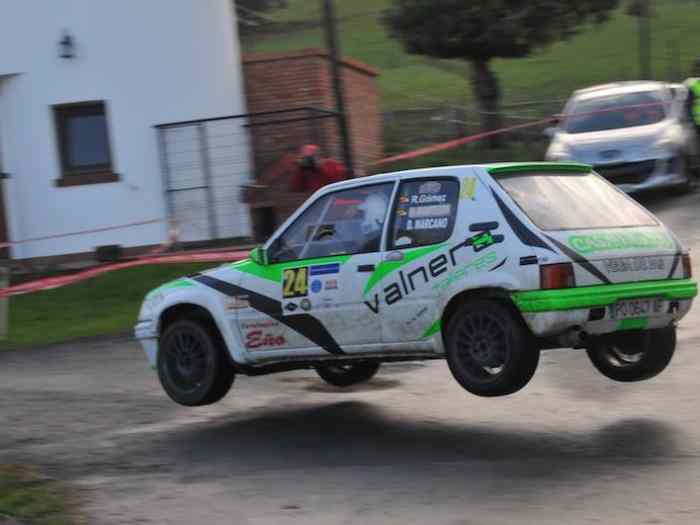 Peugeot 205 grupo A 3