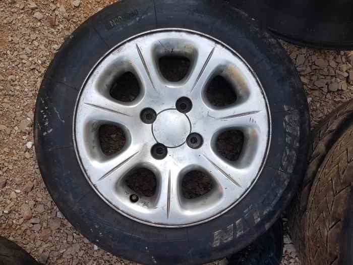 Lots 19 pneus rallye sur 16 jantes saxo vts - 106 16s 3