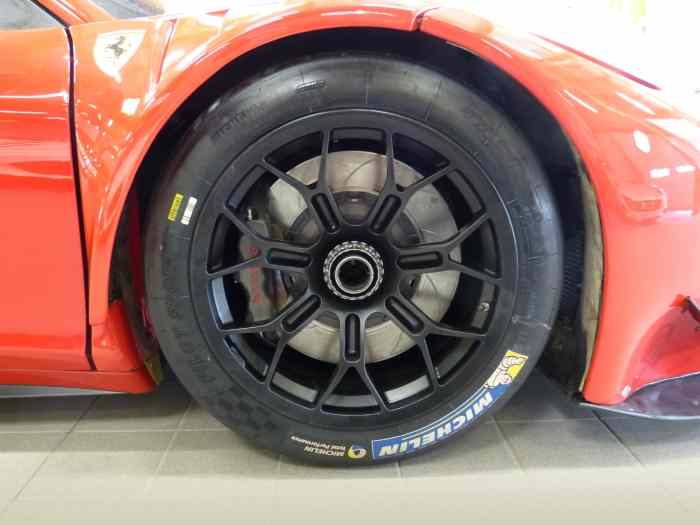 Ferrari 458 Italia GT3 (2014) - Etat neuf 5