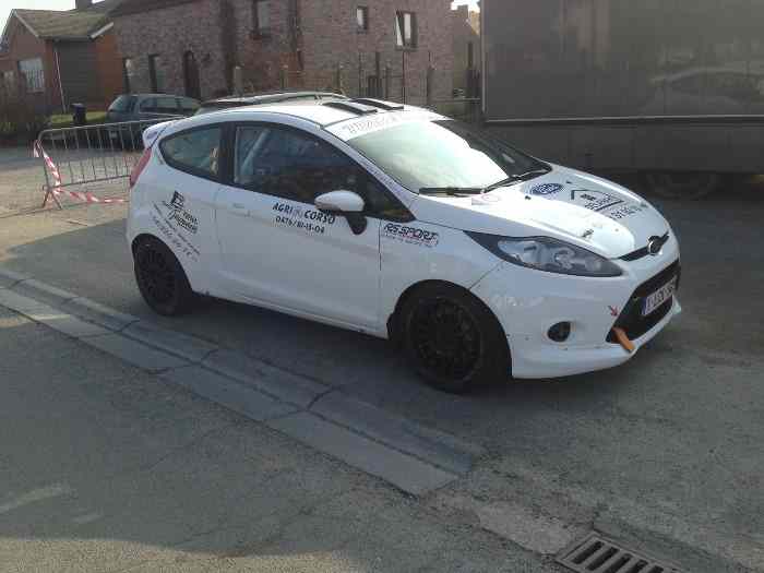 A VENDRE FORD FIESTA R2 1