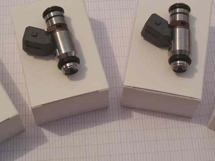 GROS Injecteur PICO 330cc IWP043