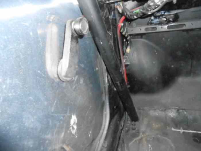 caisse arceautée BMW E21 CIRCUIT conduite à droite 1