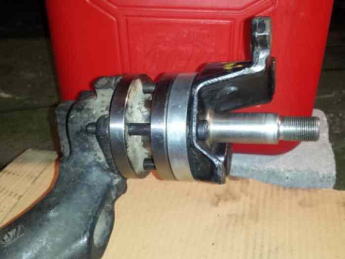 VENDS CLIO MAXI MOTEUR 211 CV  BON PRIX 4