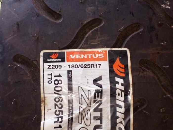 4 Hankook en 17