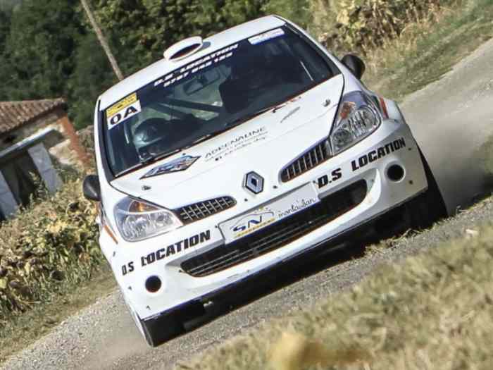 BY DS-LOC ~ Loue 3 CLIO R3 access 2
