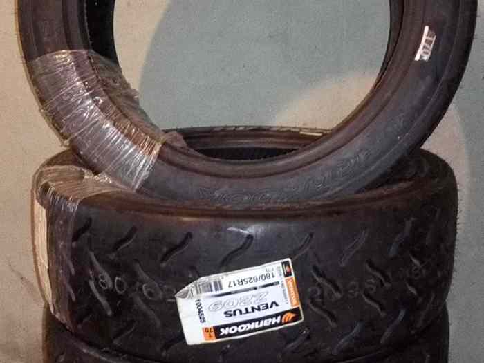 4 Hankook en 17