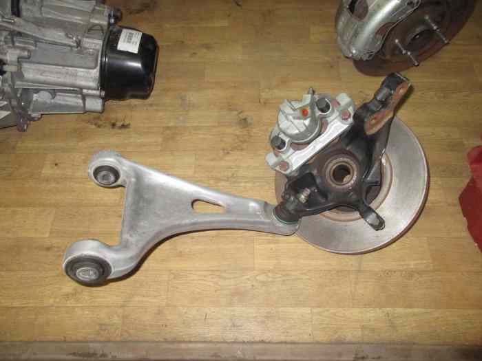 Lot de pièces mécanique et carrosserie Twingo R1 dont moteur et BV 2