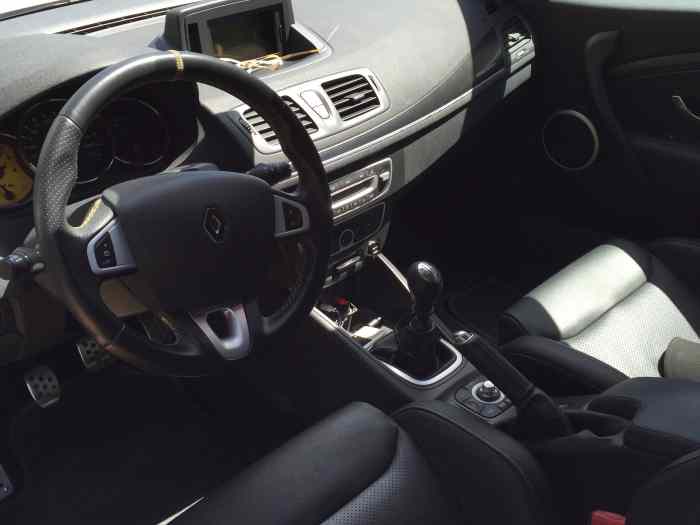 Megane 3 RS chassis cup 2