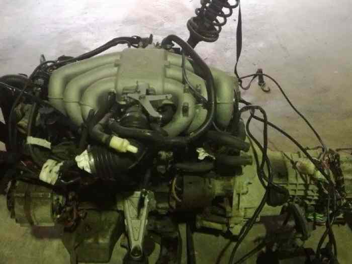 Moteur-boite complet BMW 320i E30 2L 6 cylindres en ligne 2