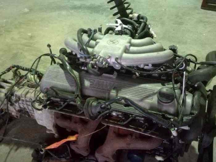Moteur-boite complet BMW 320i E30 2L 6 cylindres en ligne 1