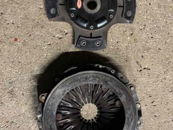 Mécanism. embrayage, butée et volant moteur Clio 3 Cup 2