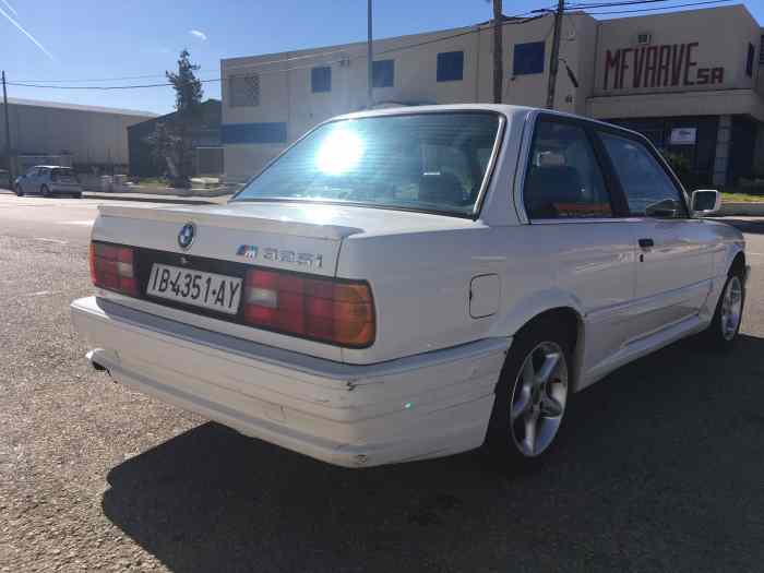 BMW 325i E30 phase 2 3