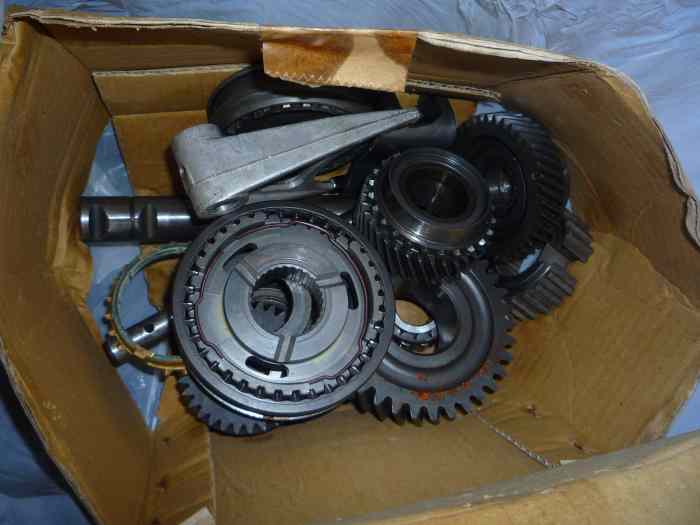 Boite vitesse Clio JC5 089 + carter 5