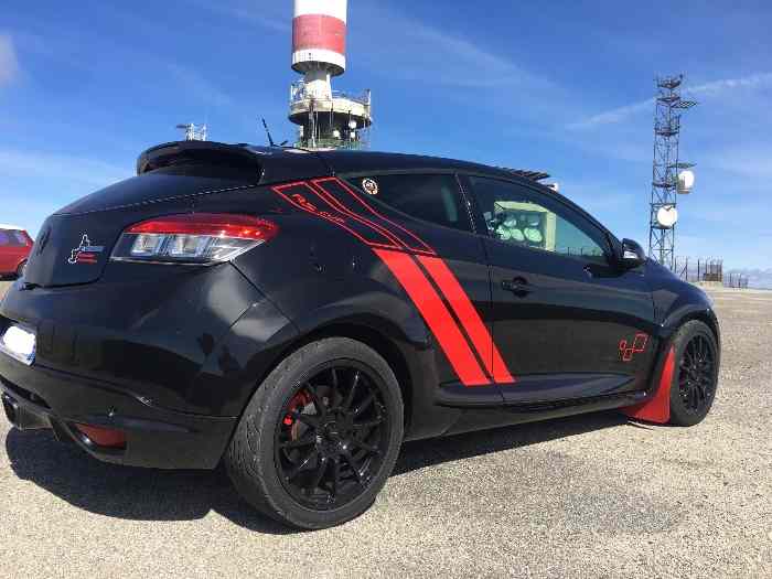 Megane 3 rs noir etoilé 320cv 1